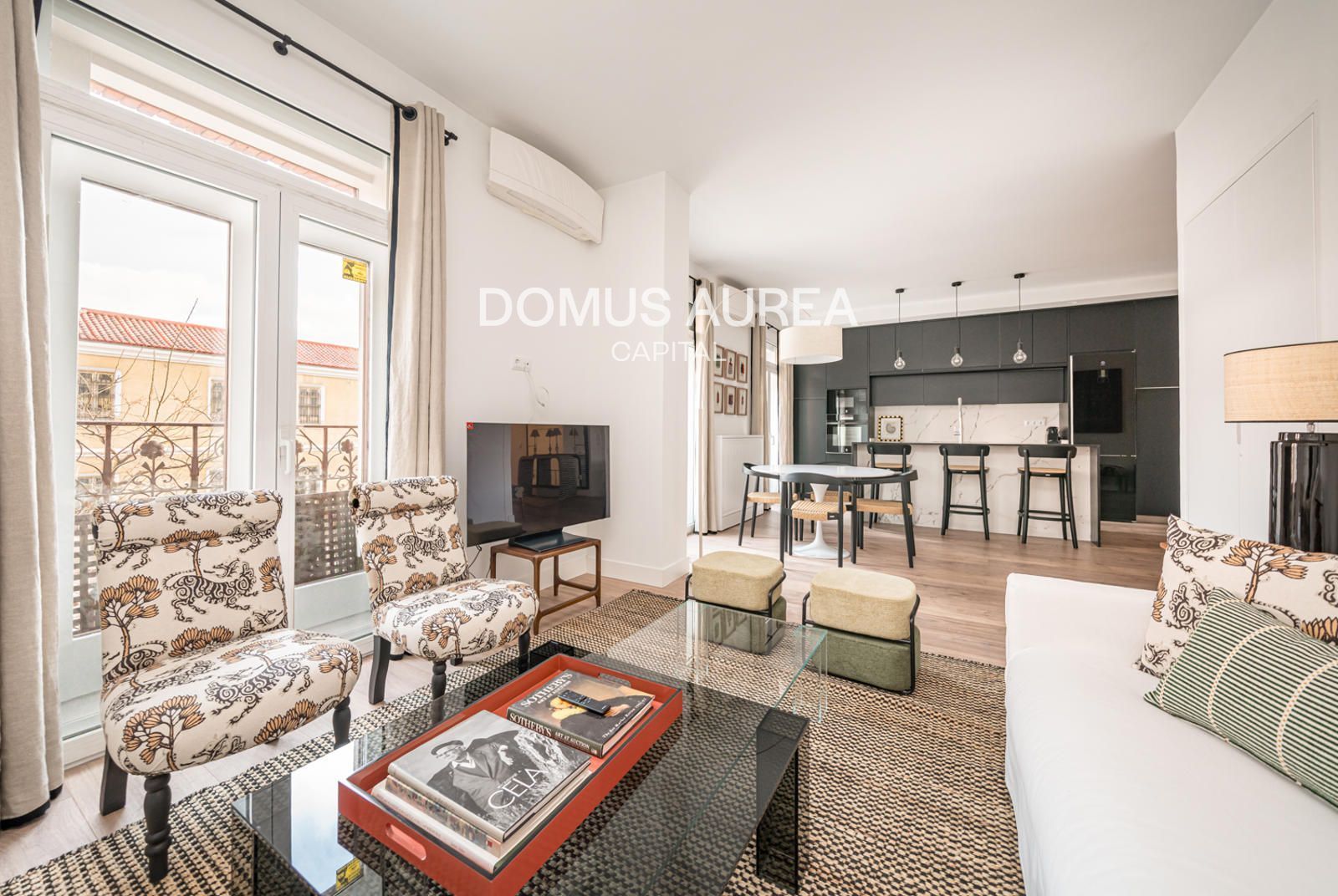 Living room of Flat to rent in  Madrid Capital  with Air Conditioner, Heating and Terrace