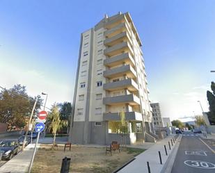 Vista exterior de Pis en venda en Figueres amb Terrassa i Balcó