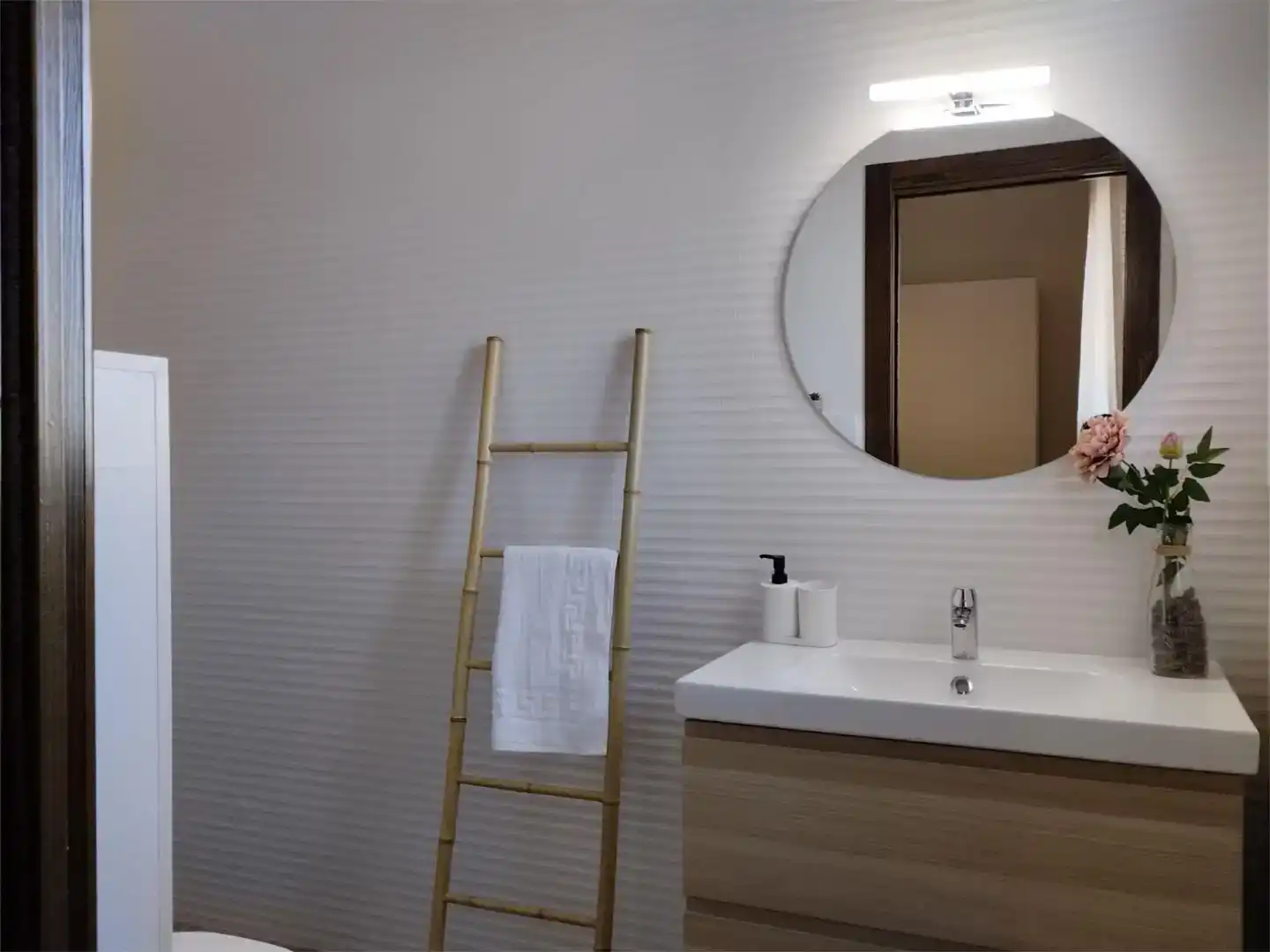 Baño de Casa o chalet de alquiler en Arenas con Aire acondicionado, Jardín privado y Piscina