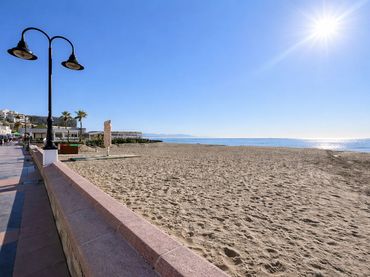 Apartamento con ascensor en venta en Montemar