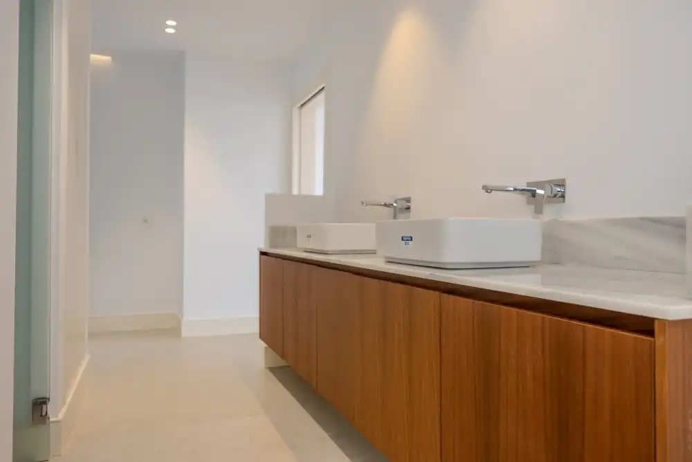 Bathroom of Houses for sale in Yaiza