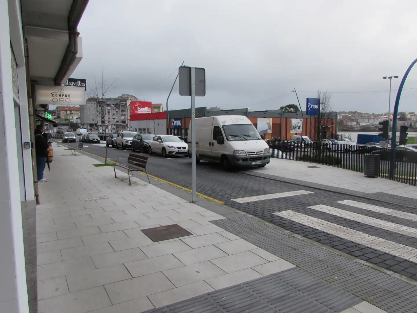 Vista exterior de Local en venda en Culleredo