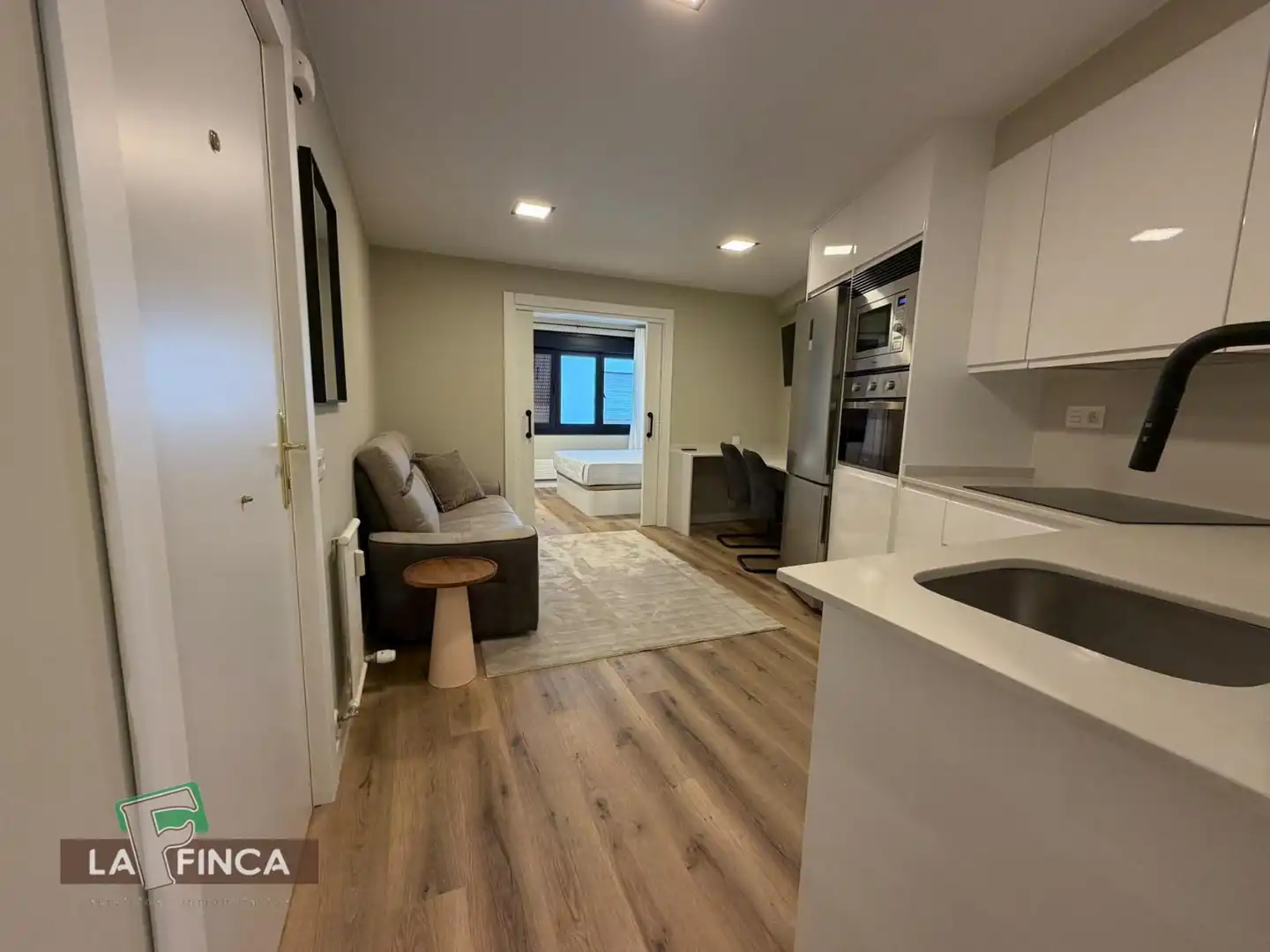 Apartamento de alquiler en Milán - Pumarín - Teatinos
