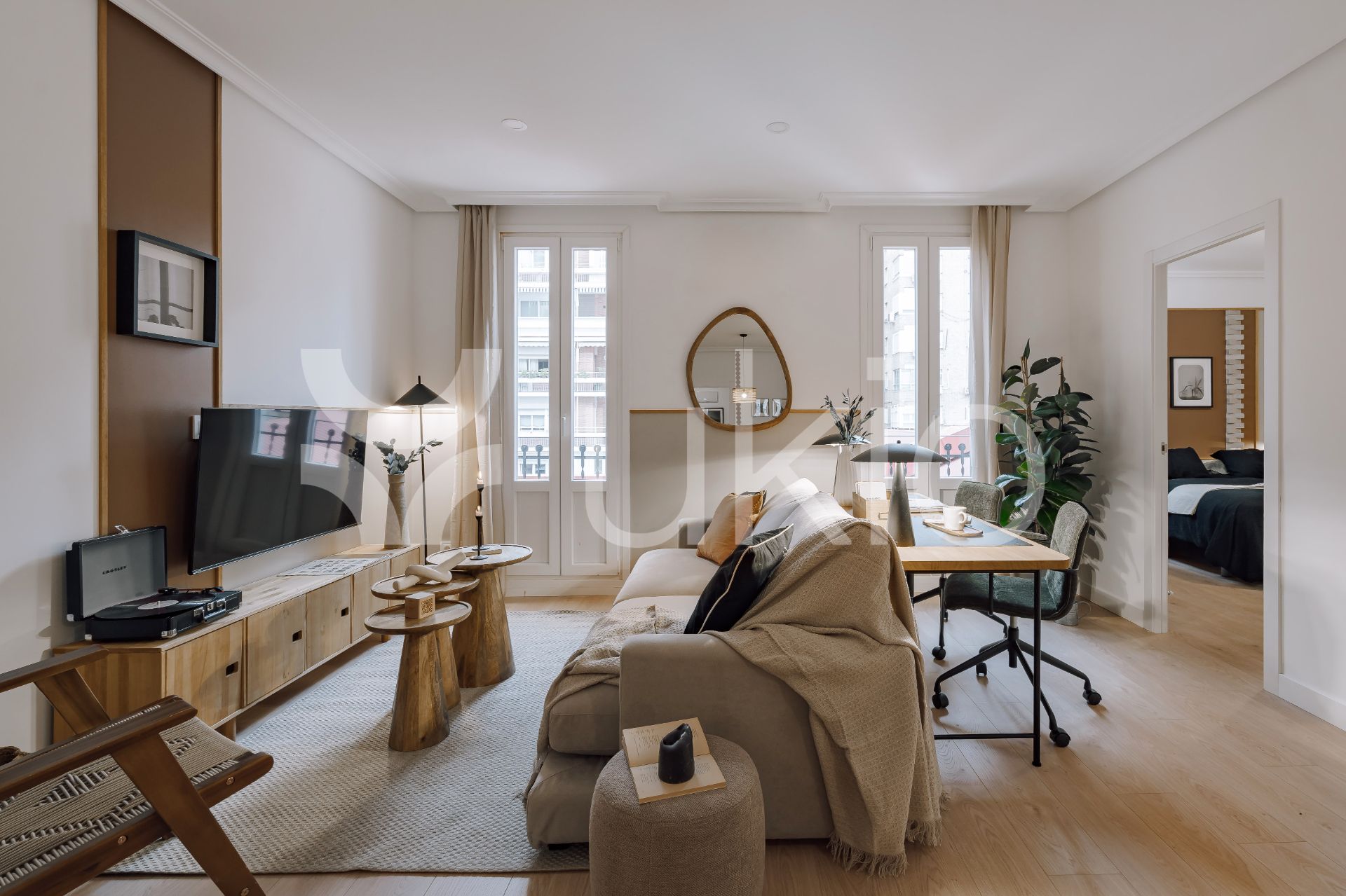 Sala d'estar de Apartament de lloguer en  Madrid Capital amb Aire condicionat, Calefacció i Moblat