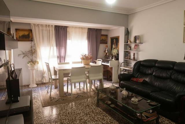 Piso en Venta en Avenida de las Cortes Valencianas en Piscinas