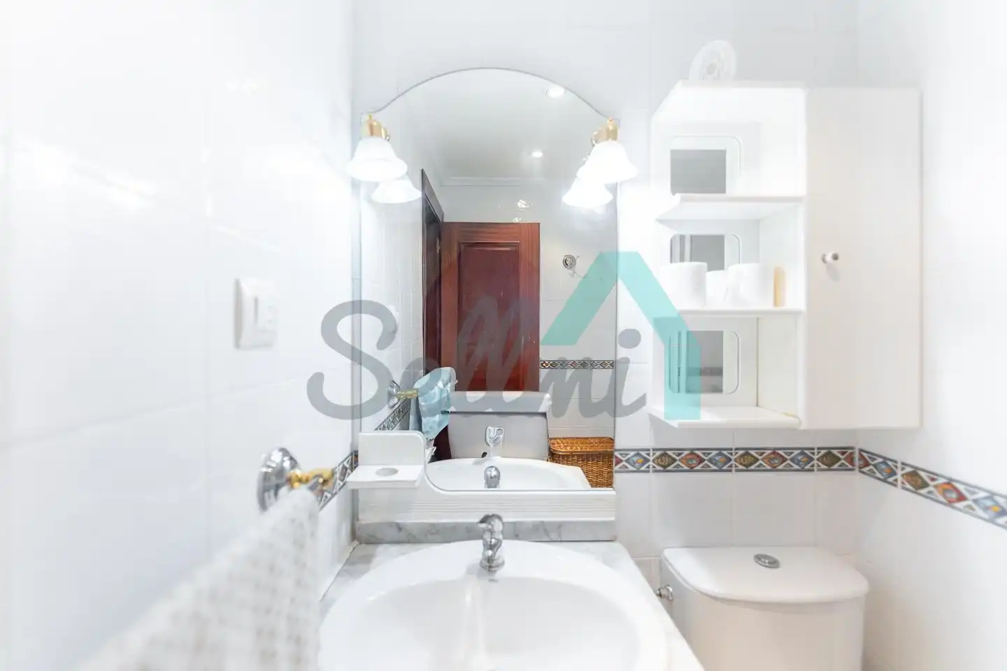Bathroom of Flat for sale in Oviedo   with Heating and Parquet flooring