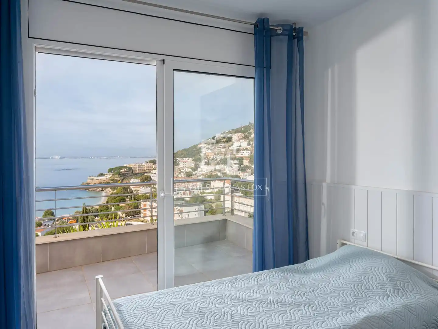 Bedroom of Houses for sale in Roses  with Air Conditioner, Heating and Terrace