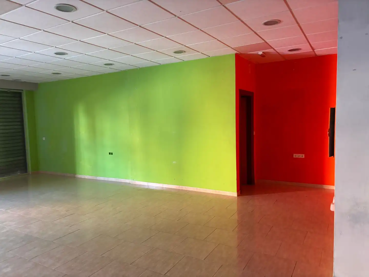 Business premises to rent in Calle Granada