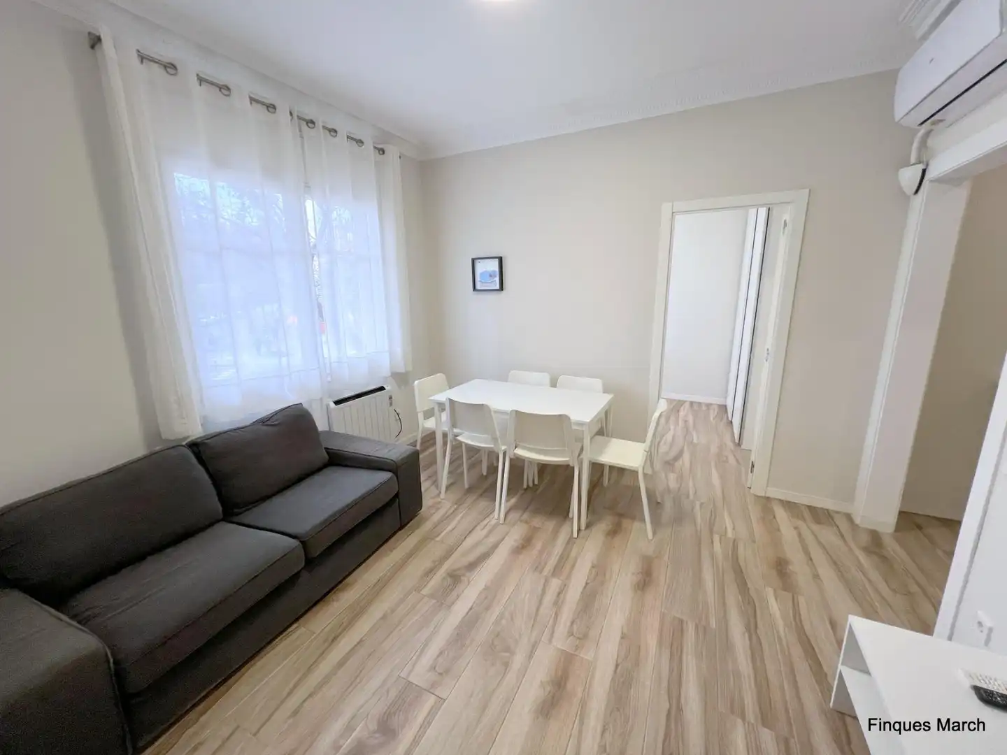 Sala de estar de Piso en venta en Barcelona con Aire acondicionado y Amueblado