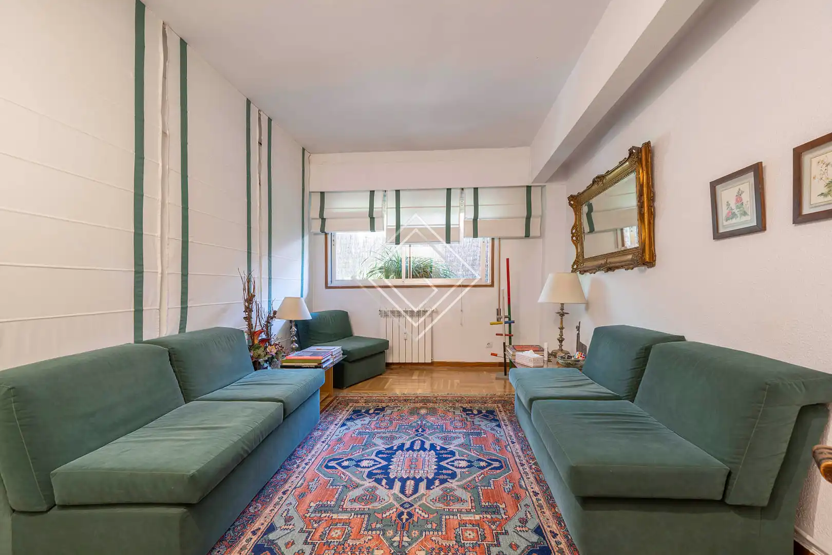 Sala d'estar de Pis en venda en Madrid amb Jardí privat, Terrassa i Piscina comunitària