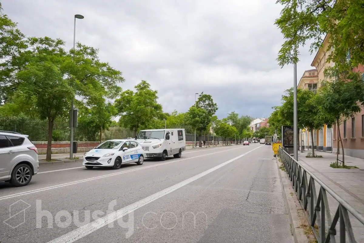 Exterior view of Flat for sale in Madrid  with Storage room