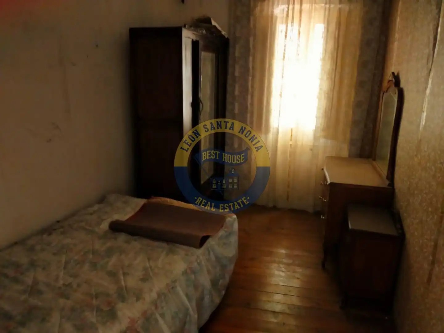 Bedroom of Country homes for sale in Mansilla de las Mulas  with Private garden and Balcony