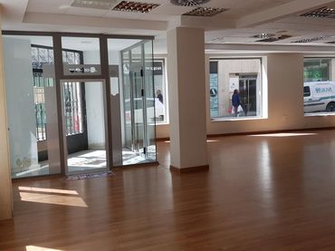 Local comercial en venta en Plaza de Toros - Santa Rita