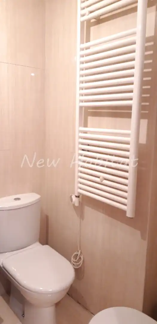 Baño de Piso en venta en Castellón de la Plana / Castelló de la Plana con Aire acondicionado, Trastero y Piscina comunitaria