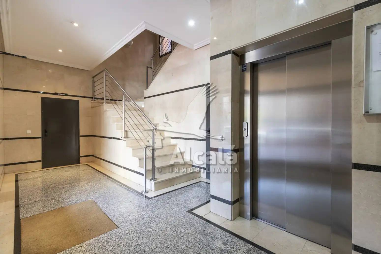 Flat for sale in Alcalá de Henares  with Air Conditioner, Heating and Private garden