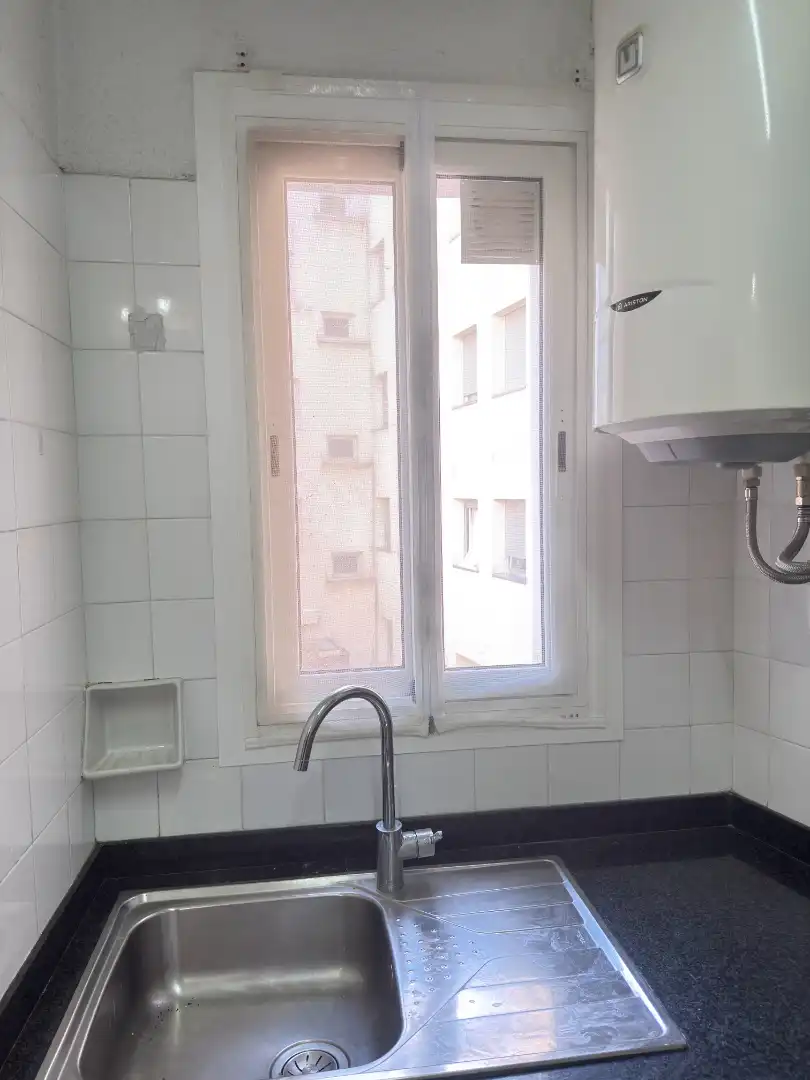 Küche von Wohnung zum Verkauf in Barcelona mit Alarm