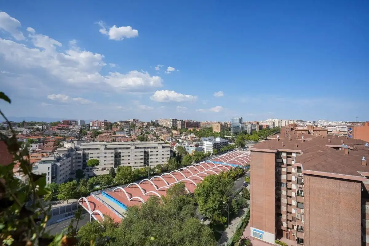 Vista exterior de Dúplex de lloguer en Madrid amb Aire condicionat, Calefacció i Terrassa