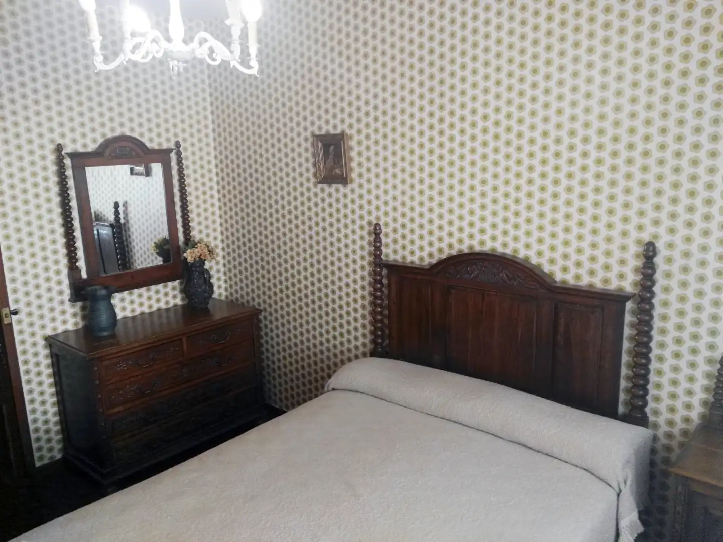 Bedroom of Houses for sale in Valle de Sedano  with Heating, Private garden and Parquet flooring