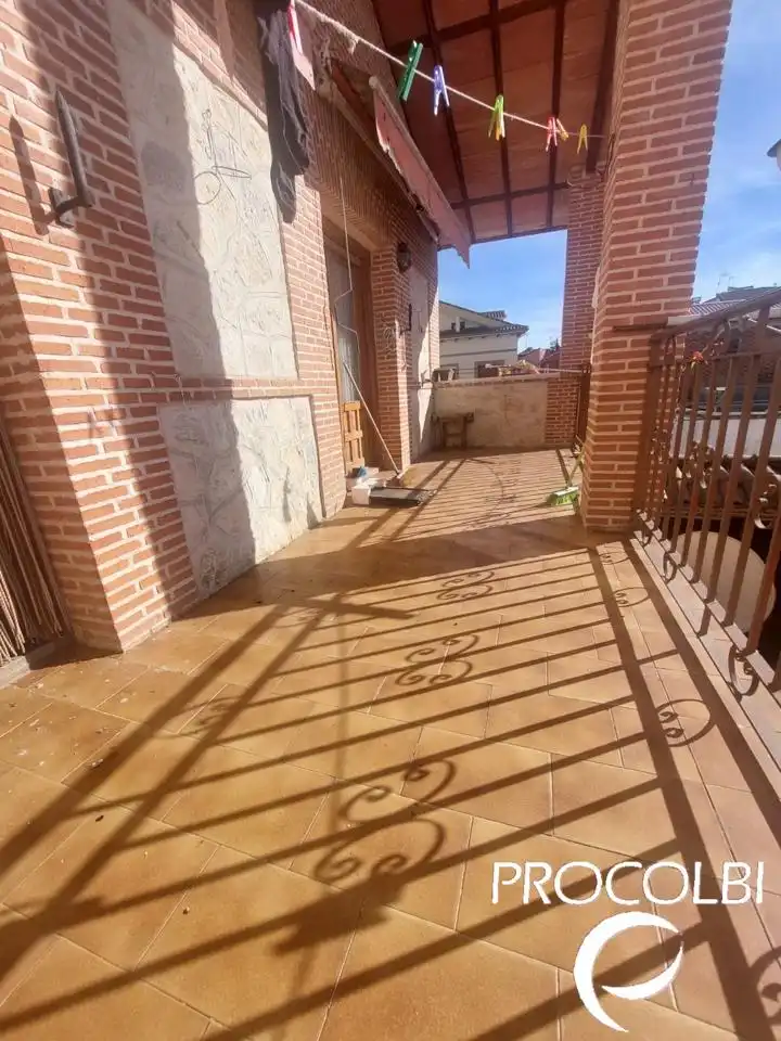 Terrassa de Casa adosada en venda en Uceda amb Calefacció, Jardí privat i Terrassa
