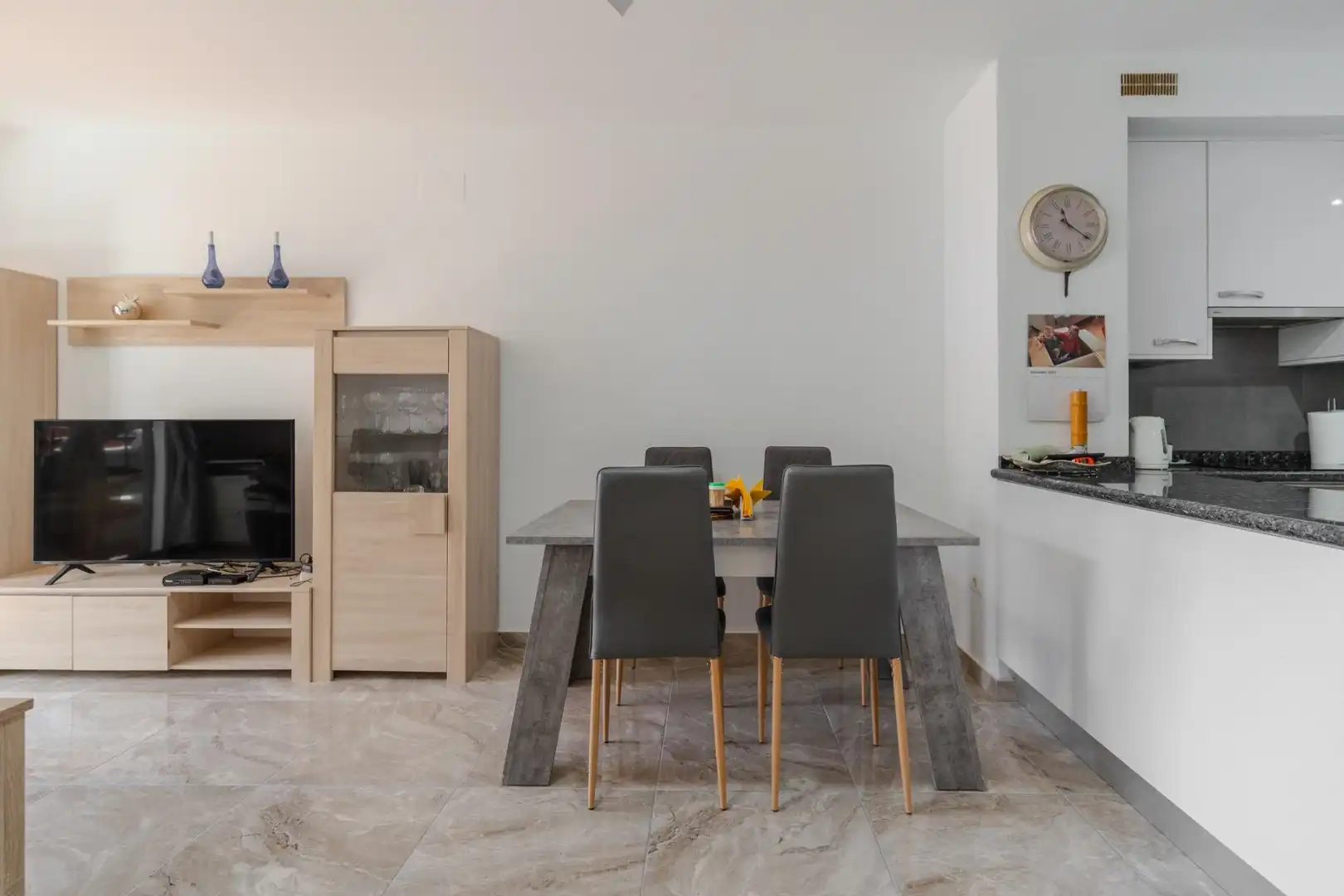 Comedor de Apartamento en venta en Adeje con Terraza, Amueblado y Piscina comunitaria