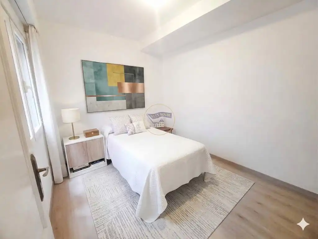 Bedroom of Flat for sale in Vigo   with Heating and Furnished
