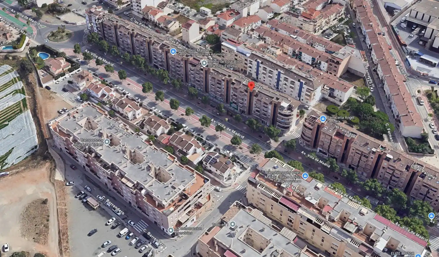 Vista exterior de Piso en venta en Vélez-Málaga con Calefacción y Terraza