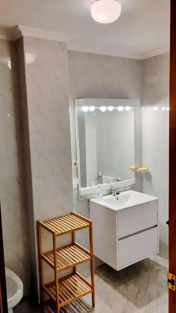 Bathroom of Flat for share in El Pilar