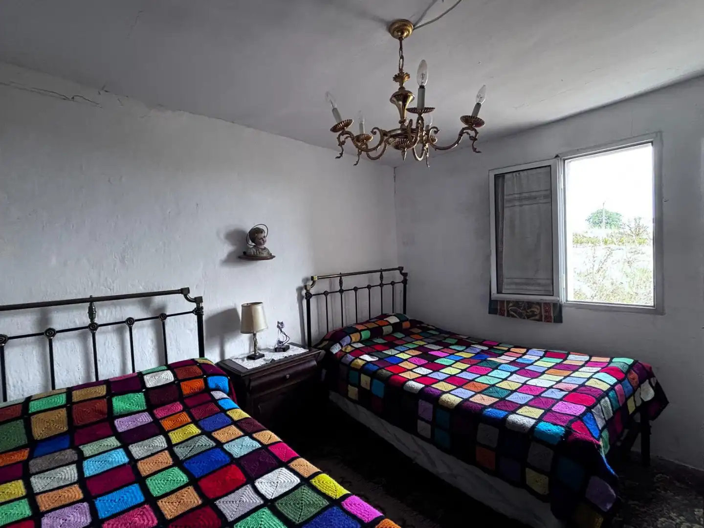 Habitación de Finca rústica en venta en Valle de Oca con Calefacción y Jardín privado
