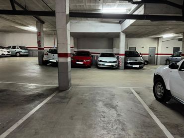 Place de parking individuelle à louer à Calle Josep Vicenc Foix 39