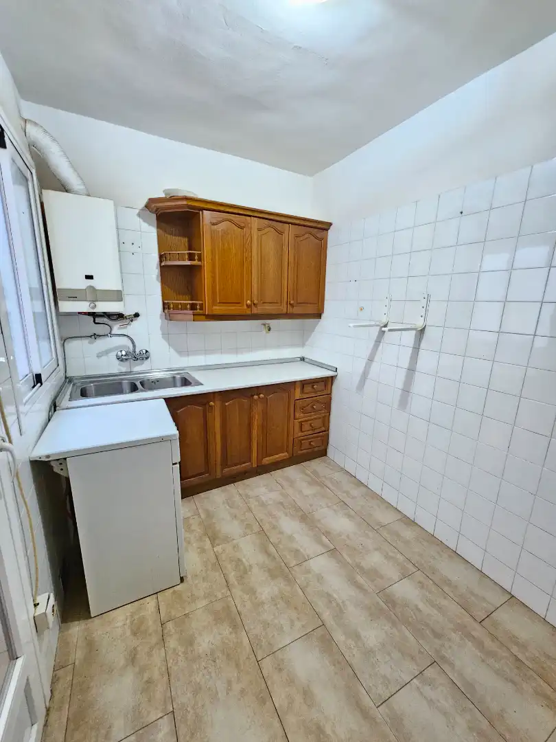 Kitchen of Flat for sale in Granada