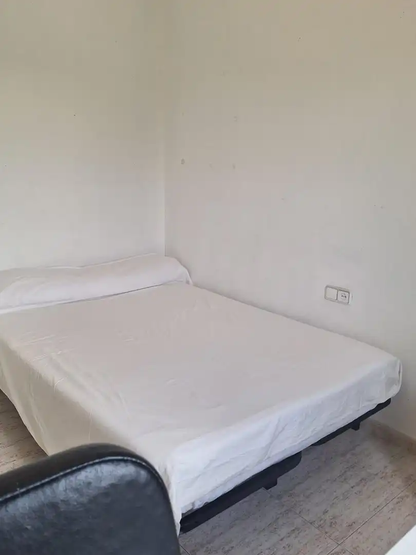 Dormitori de Casa adosada de lloguer en Murcia amb Aire condicionat, Terrassa i Moblat