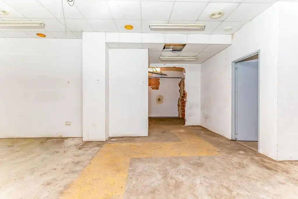 Gewerbefläche zur Miete in Casc Urbà, imagen 9