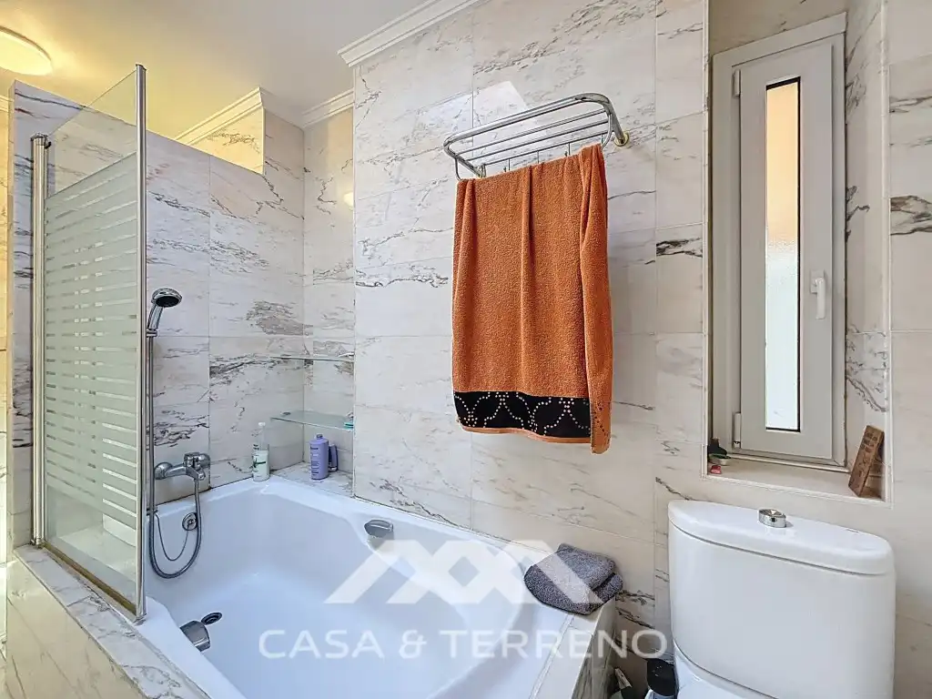 Bany de Casa o xalet en venda en Vélez-Málaga amb Aire condicionat i Piscina