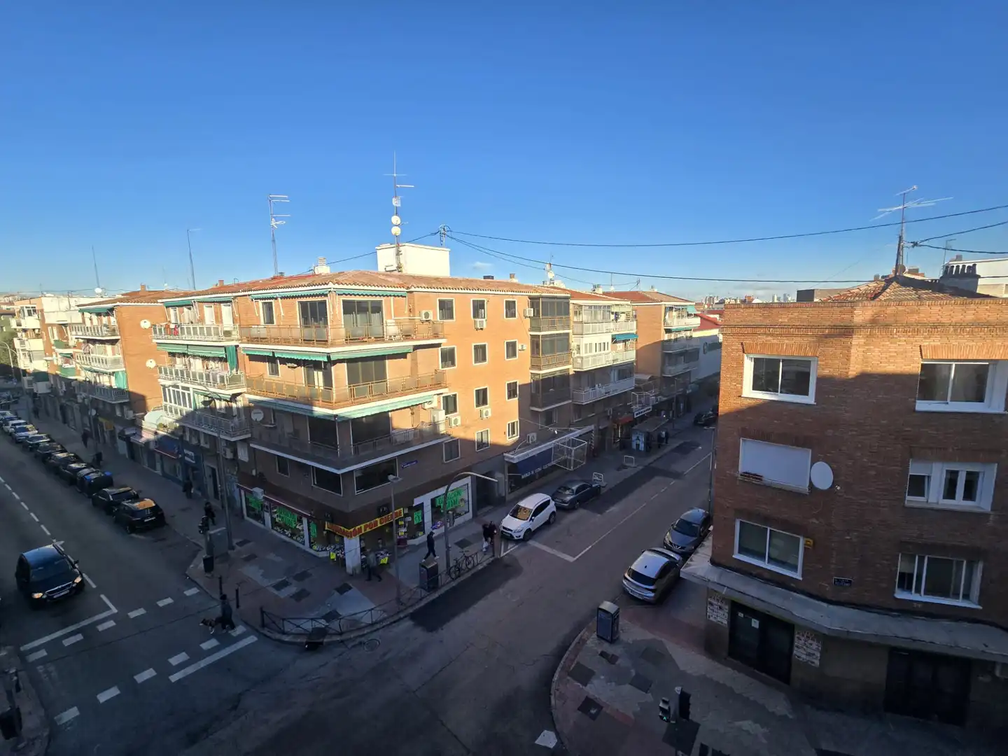 Vista exterior de Piso en venta en Madrid con Calefacción