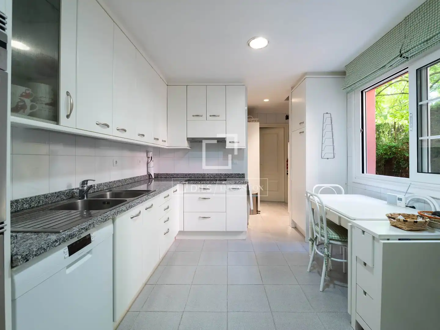 Detached house with terrace for sale in Encinar de los Reyes, imagen 20