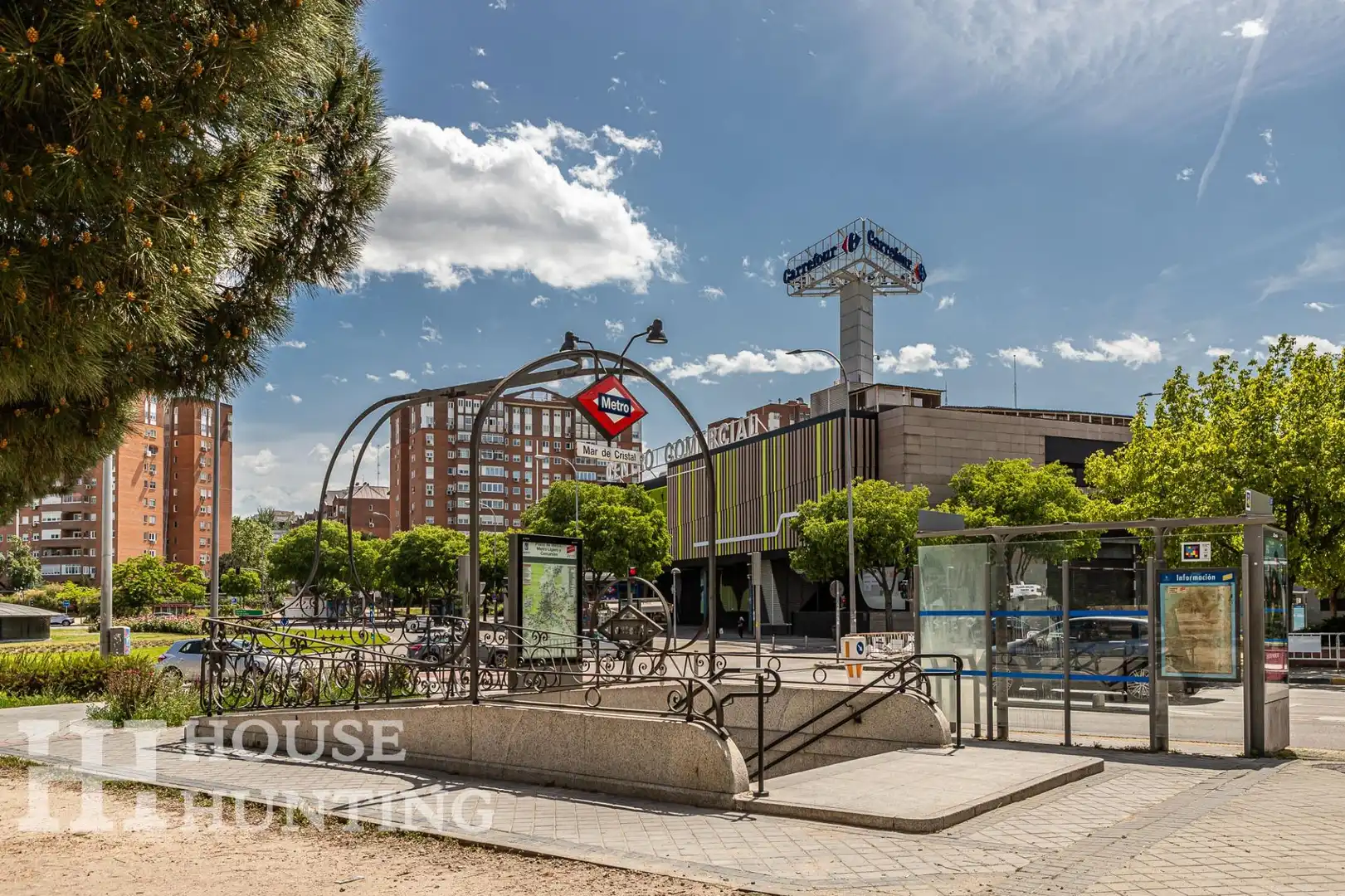 Vista exterior de Piso en venta en Madrid con Calefacción