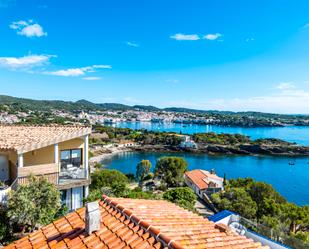 Vista exterior de Casa o xalet en venda en Cadaqués amb Calefacció, Terrassa i Moblat