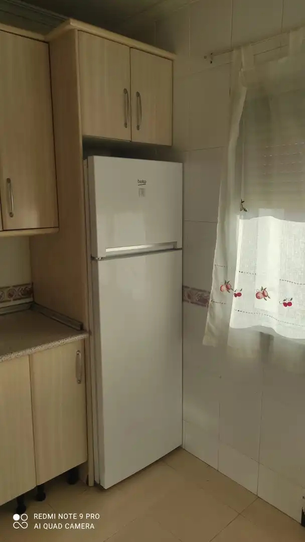 Cuina de Apartament de lloguer en Cáceres amb Aire condicionat, Calefacció i Moblat
