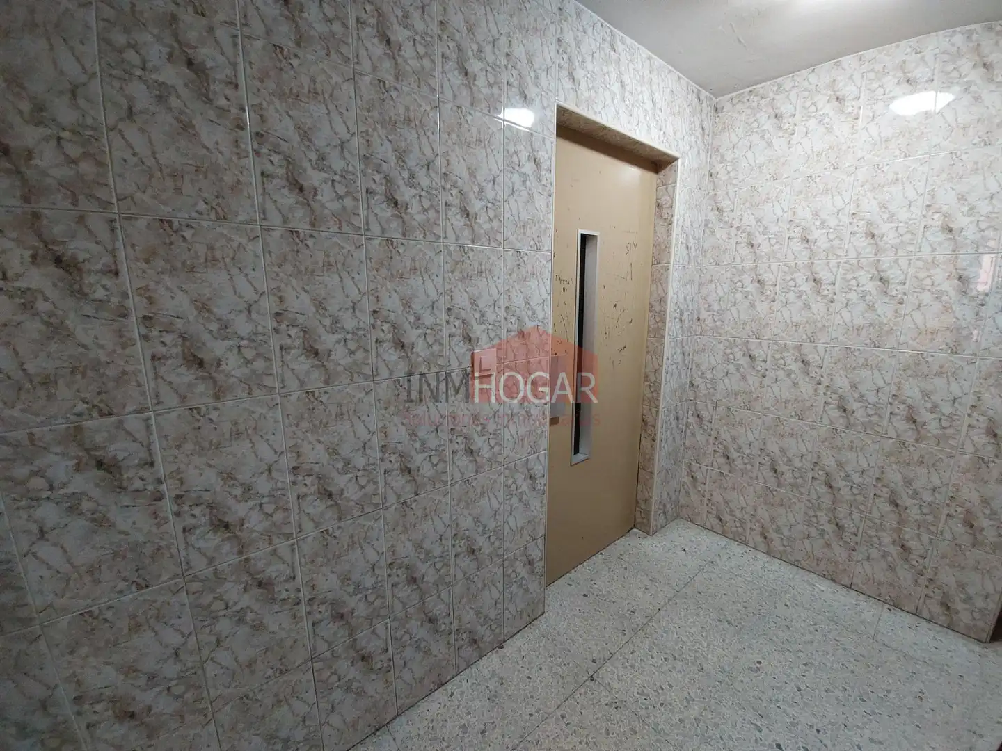 Piso en venta en Ávila con Calefacción, Terraza y Trastero
