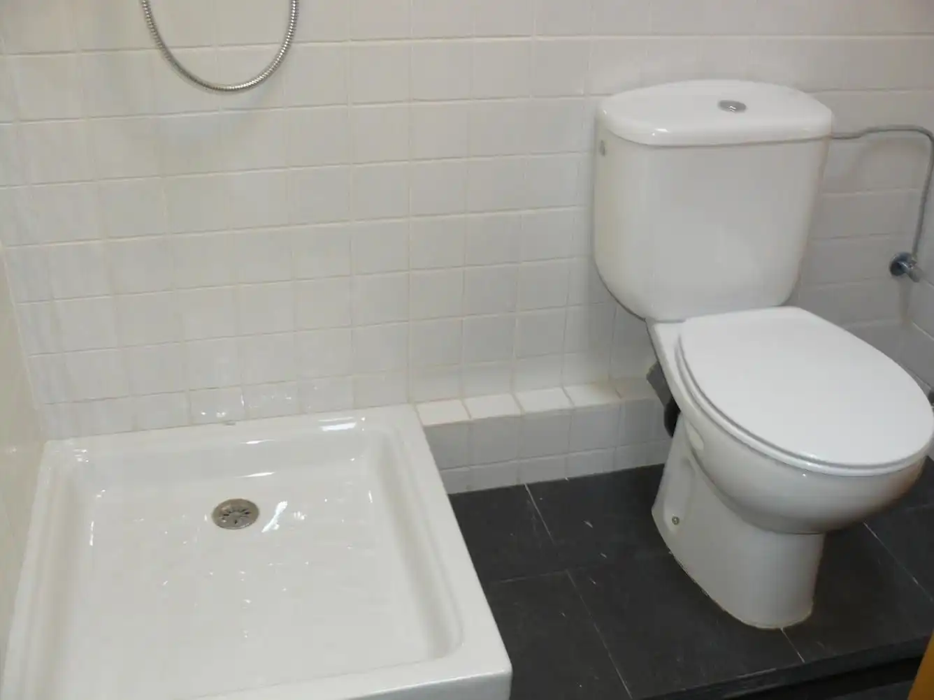 Attic for rent in Carrer del Riu Freser, Eixample Sud – Migdia