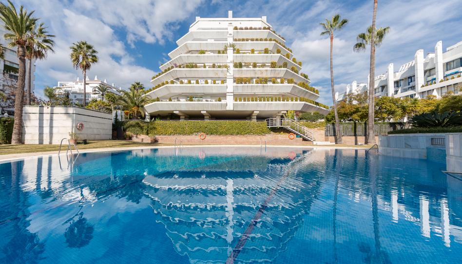 Photo 1 of Flat for sale in Playa de la Fontanilla, Málaga