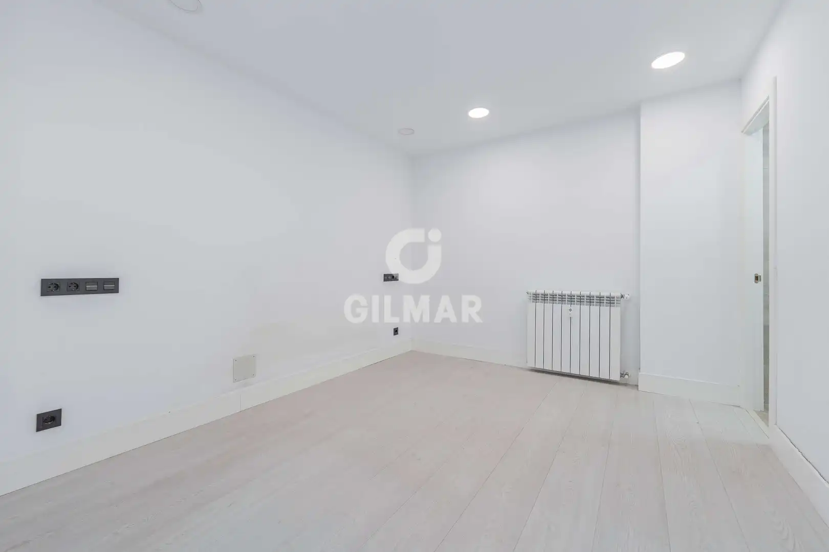 Flat for sale in Madrid  with Heating