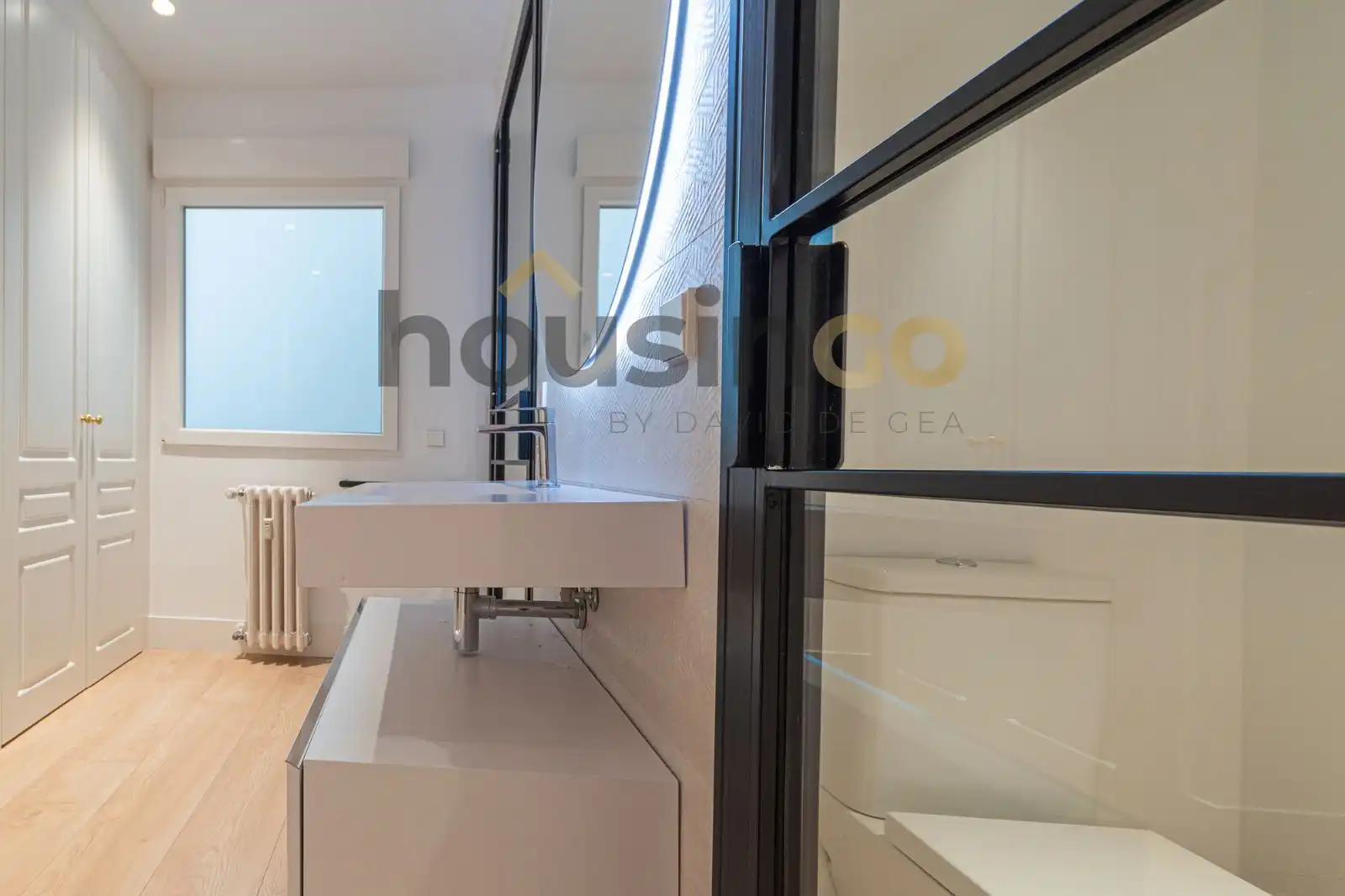 Baño de Piso de alquiler en Madrid con Aire acondicionado y Calefacción