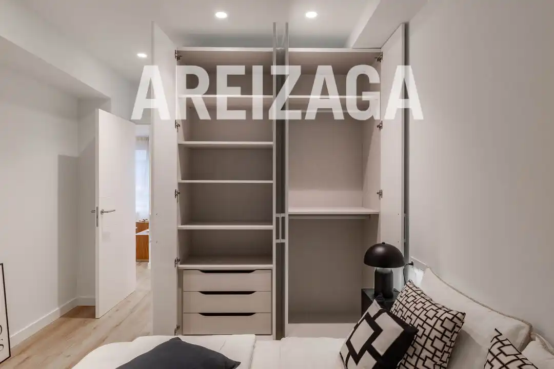 Piso en venta en Karlos I.a Hiribidea carlos, 30, Amara