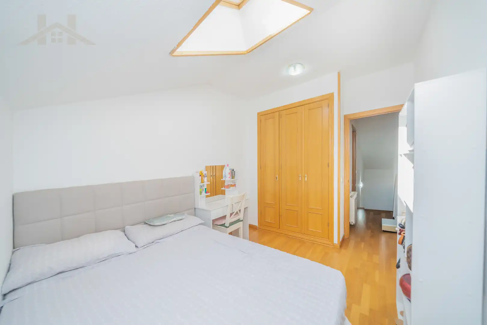 Habitación de Dúplex en venta en El Escorial con Aire acondicionado, Calefacción y Parquet