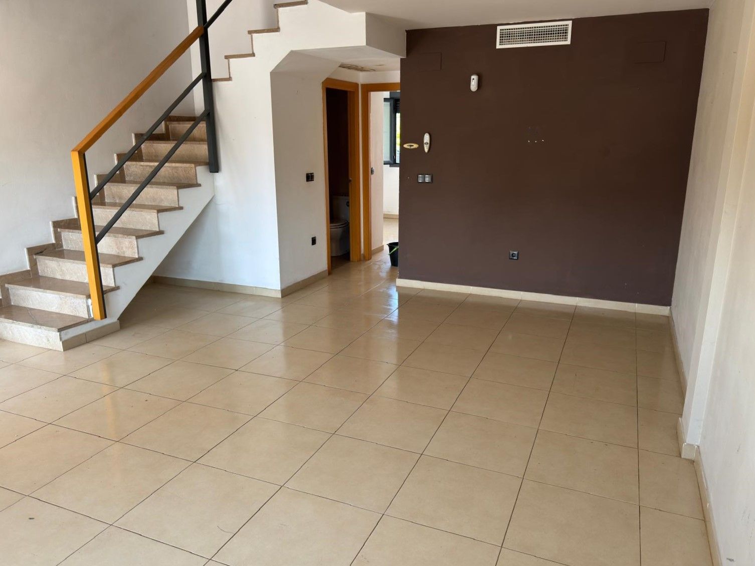 Single-family semi-detached for sale in C/ Traiguera, Heliópolis