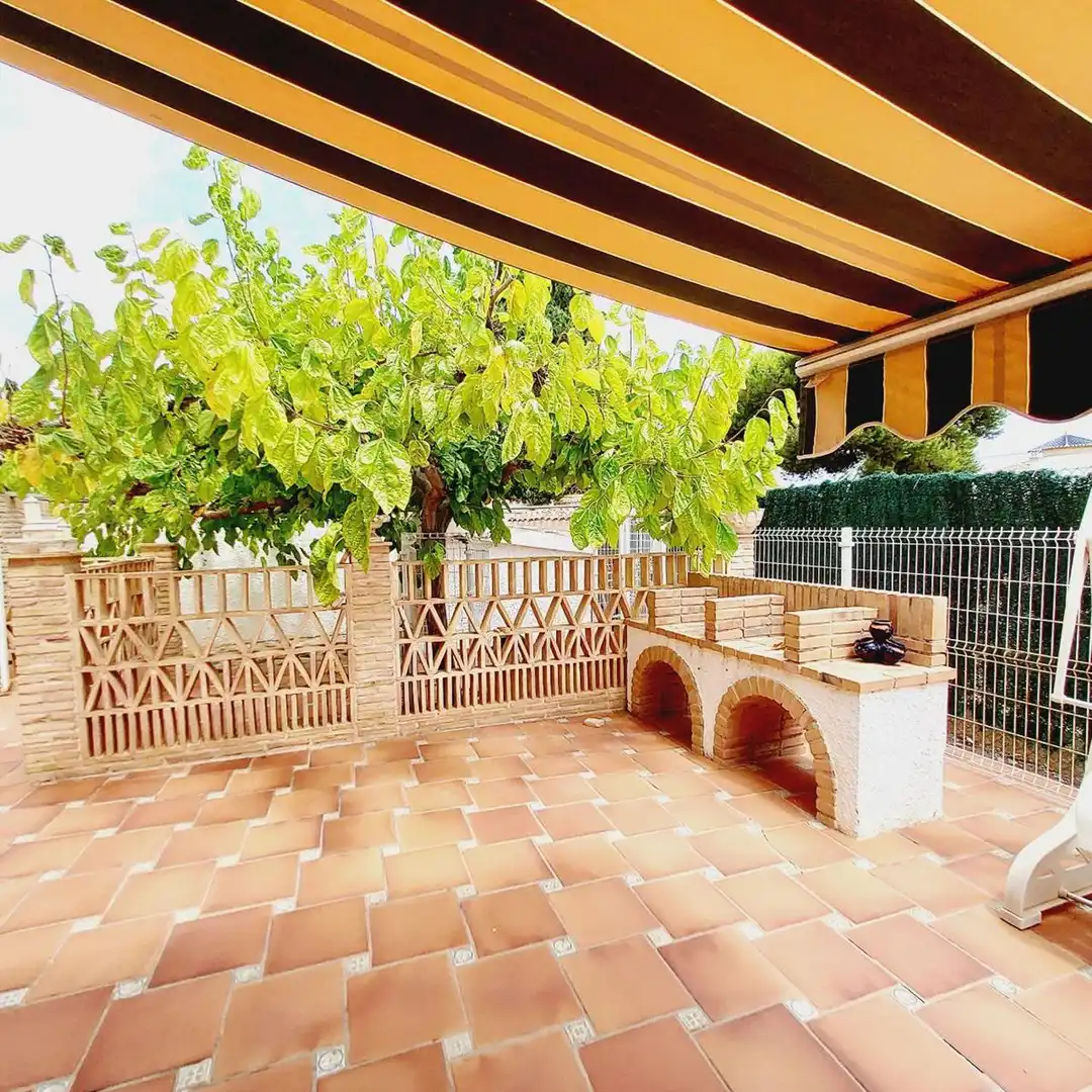 Terrassa de Casa o xalet en venda en Orihuela amb Terrassa, Traster i Piscina
