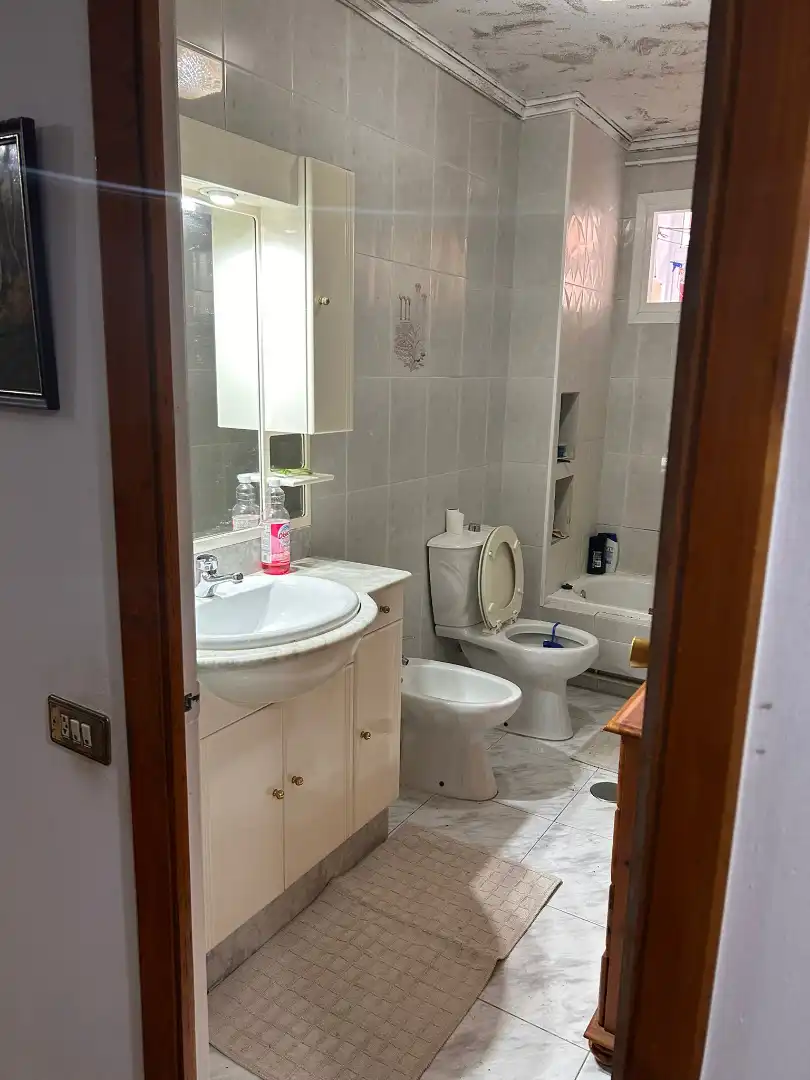 Baño de Piso en venta en Vigo  con Terraza, Trastero y Amueblado