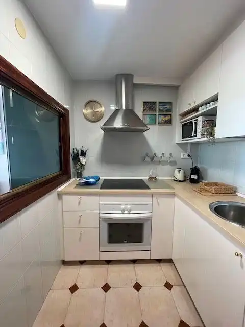 Estudio de alquiler en Avenida Benidorm, Playa de San Juan