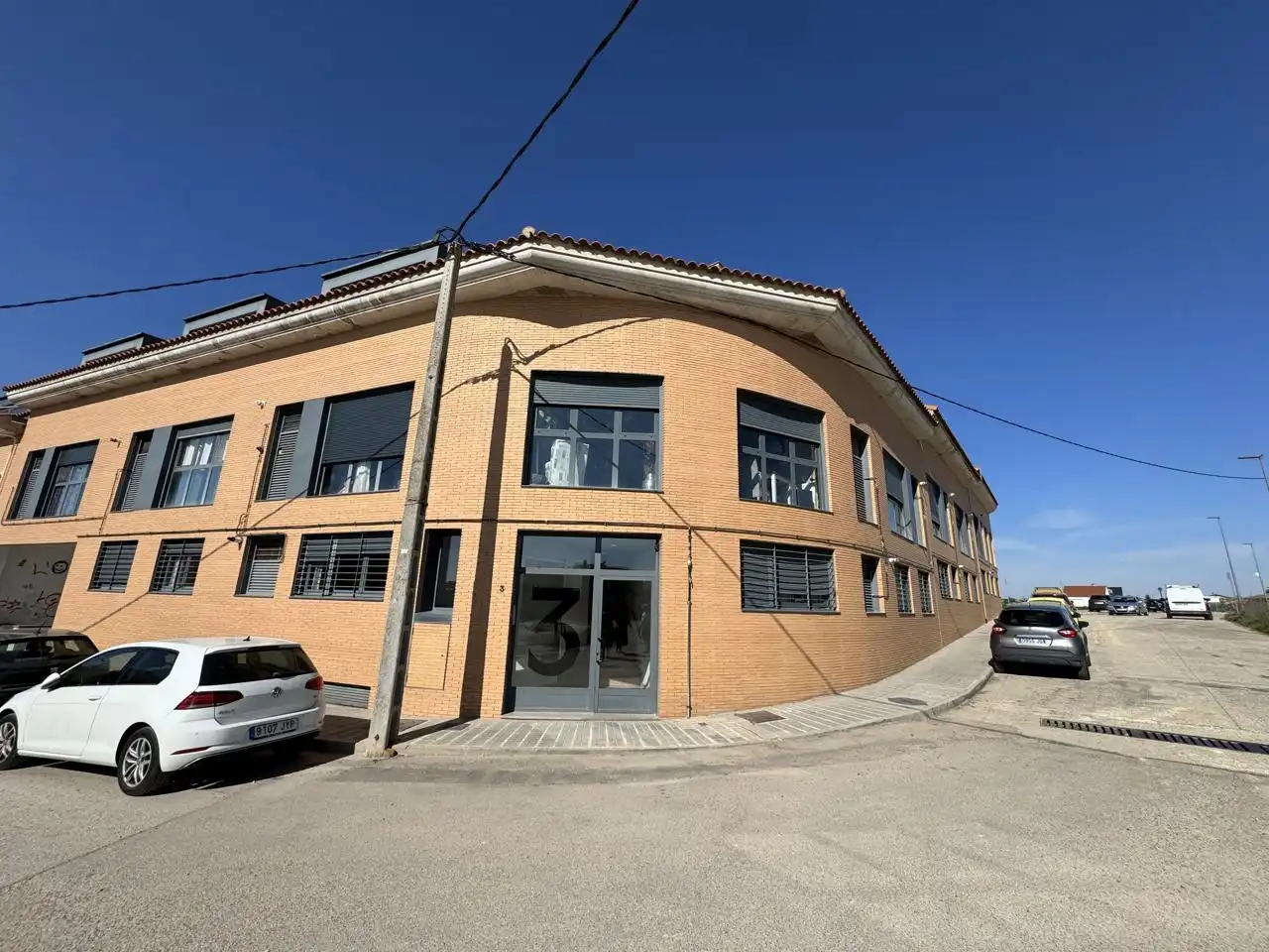 Vista exterior de Dúplex en venta en Torrejón del Rey con Calefacción, Amueblado y Piscina comunitaria